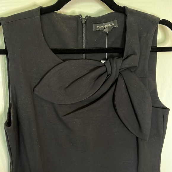 NWT Banana Republic Black sheath style Dress size 6. - Picture 3 of 7